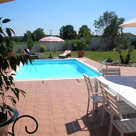 Chambres D'hotes B&B *