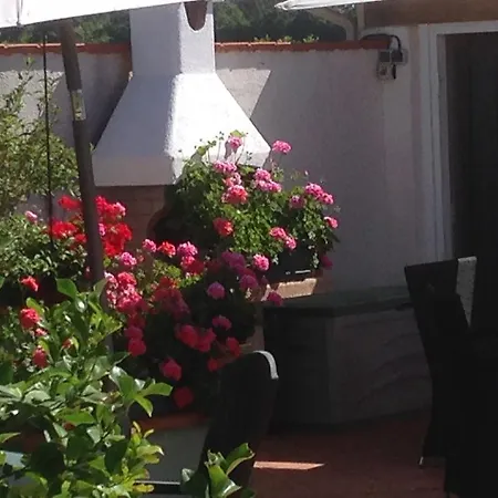 Chambres D'hotes B&B *